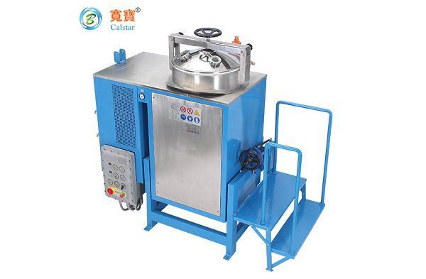 सॉल्वेंट रिकवरी मशीन मिश्रित सॉल्वैंट्स को कैसे पुनर्प्राप्त करती है?